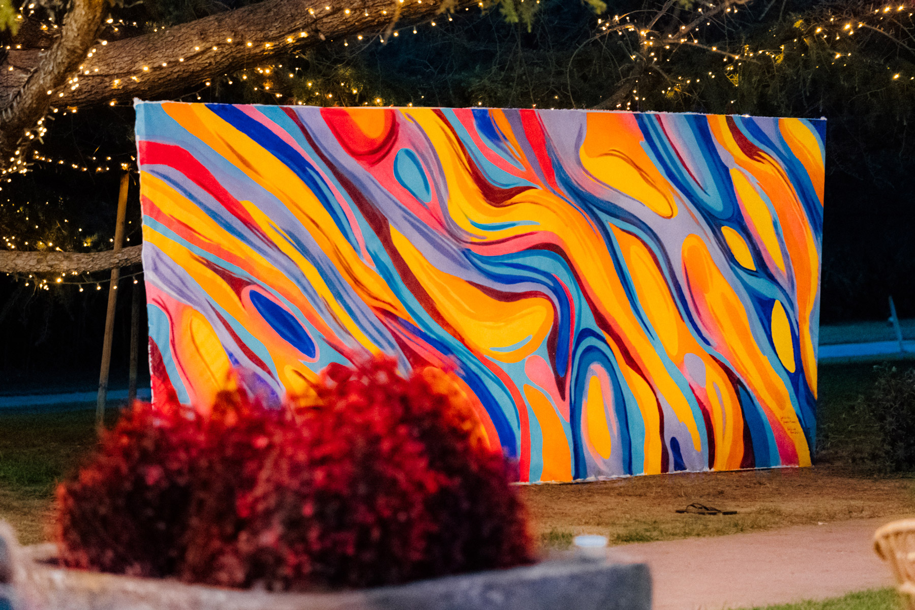 Abstract scenographic setting with bright colors - ACCAELLE Events | Organizzazione eventi e Wedding planner