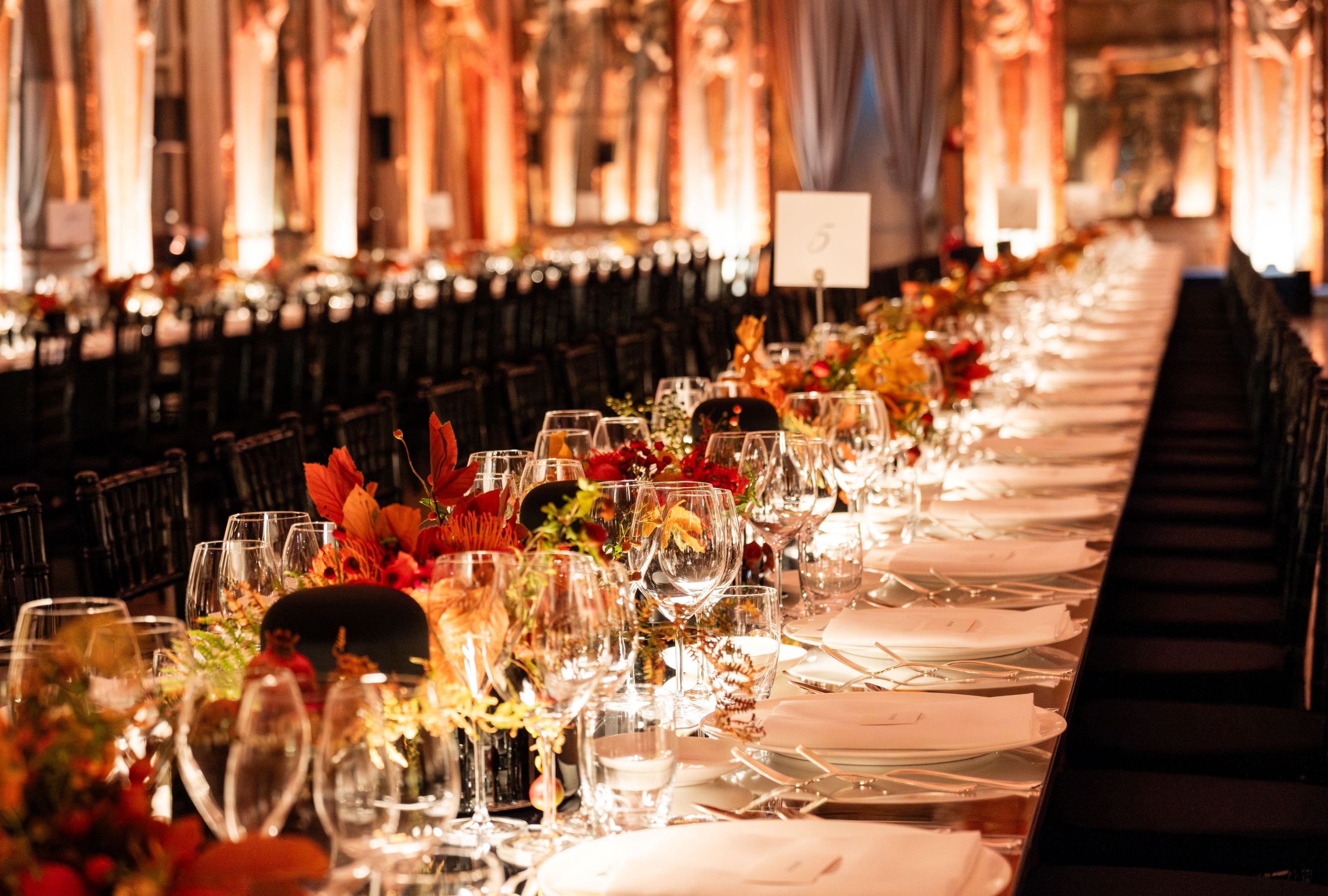A long table set with class in a historic room for an exclusive event. - ACCAELLE Events | Organizzazione eventi e Wedding planner