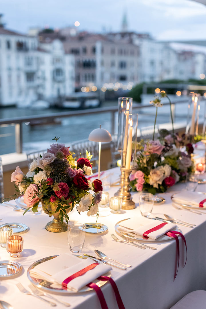 Eventi privati e aziendali, organizzazione matrimoni, wedding planner, gestione location, consulenza catering e produzione globale evento: ACCAELLE Events Bergamo
