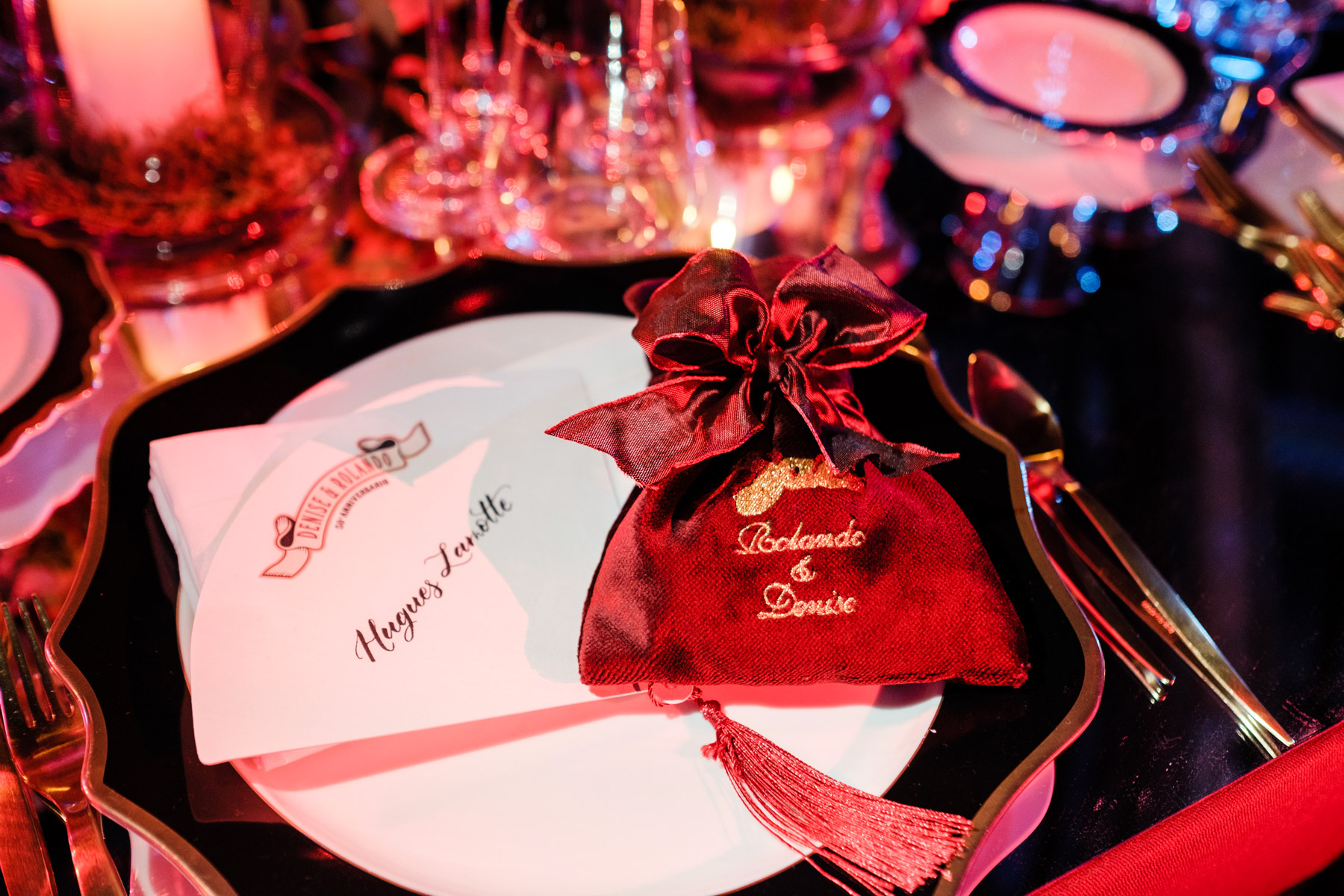 Primo piano mise en place con bomboniera  - ACCAELLE Events | Organizzazione eventi e Wedding planner