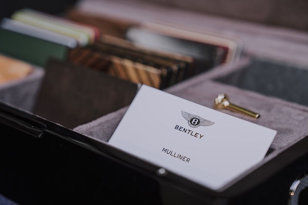 Primo piano portacarte bentley color bianco - ACCAELLE Events | Organizzazione eventi e Wedding planner